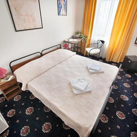 Brioni Boutique 4* 4*