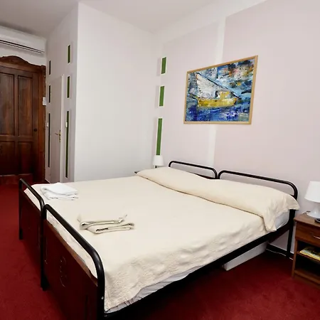 Brioni Boutique 4* ホテル